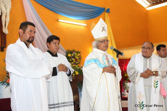 Celebran con júbilo y devoción a María Auxiliadora en Los Altos, Nindirí
