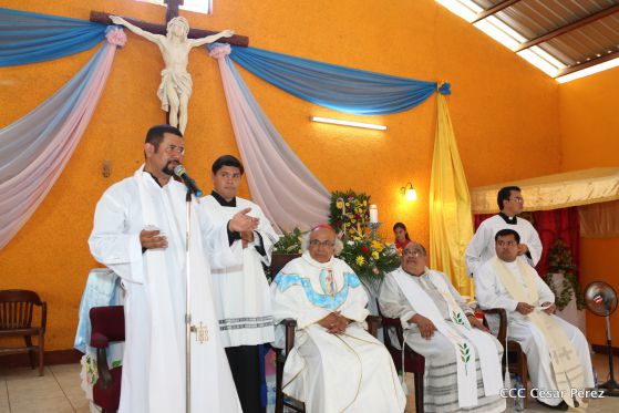 Celebran con júbilo y devoción a María Auxiliadora en Los Altos, Nindirí