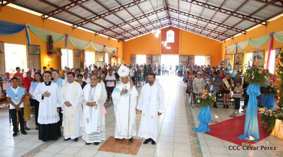 Celebran con júbilo y devoción a María Auxiliadora en Los Altos, Nindirí
