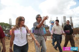 Denis Martínez visita Estadio Nacional de Béisbol