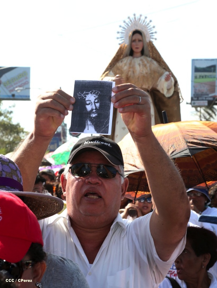 Viacrucis de Viernes Santo en Managua