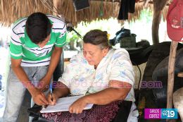 Entrega de apoyo solidario del Gobierno Sandinista a familias de Chinandega