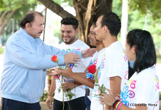 Daniel y Rosario rinden homenaje al Comandante Carlos Fonseca en su 80 Natalicio
