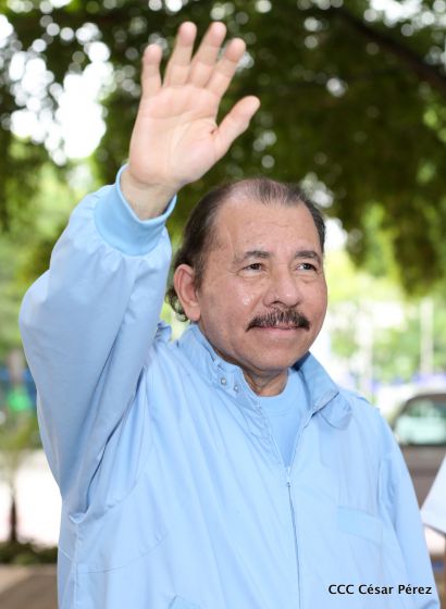 Daniel y Rosario rinden homenaje al Comandante Carlos Fonseca en su 80 Natalicio