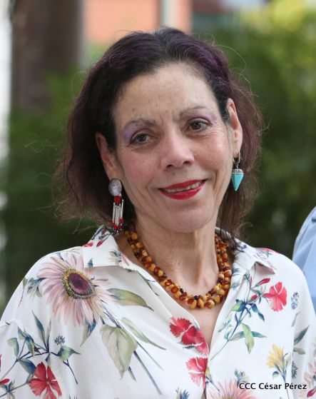 Daniel y Rosario rinden homenaje al Comandante Carlos Fonseca en su 80 Natalicio