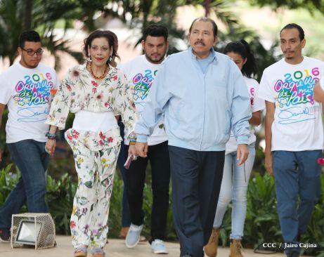 Daniel y Rosario rinden homenaje al Comandante Carlos Fonseca en su 80 Natalicio