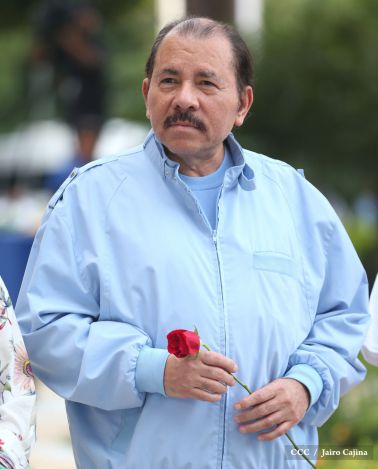 Daniel y Rosario rinden homenaje al Comandante Carlos Fonseca en su 80 Natalicio