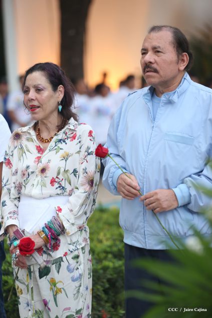 Daniel y Rosario rinden homenaje al Comandante Carlos Fonseca en su 80 Natalicio