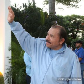 Daniel y Rosario rinden homenaje al Comandante Carlos Fonseca en su 80 Natalicio