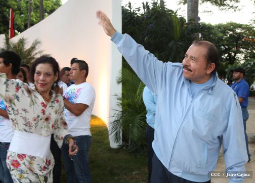 Daniel y Rosario rinden homenaje al Comandante Carlos Fonseca en su 80 Natalicio