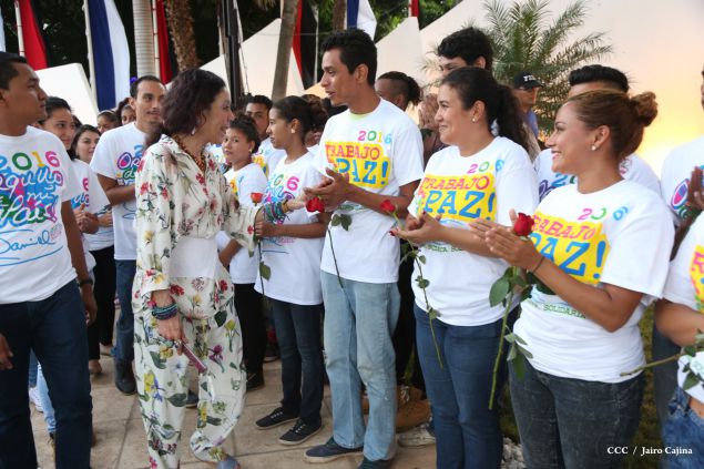 Daniel y Rosario rinden homenaje al Comandante Carlos Fonseca en su 80 Natalicio