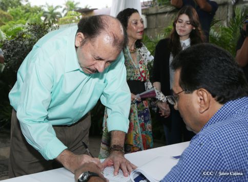 Daniel y Rosario participan del proceso de verificación ciudadana