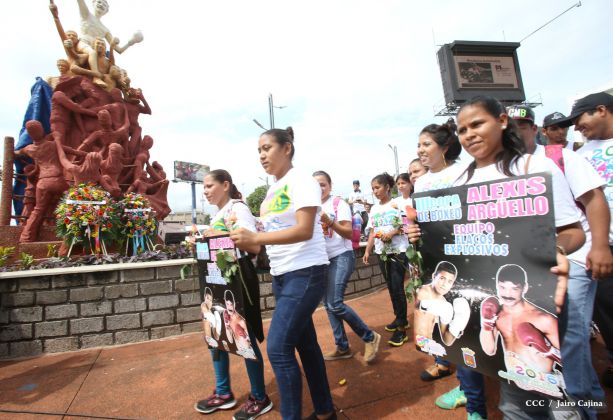 Homenaje al Tricampeón Alexis Argüello