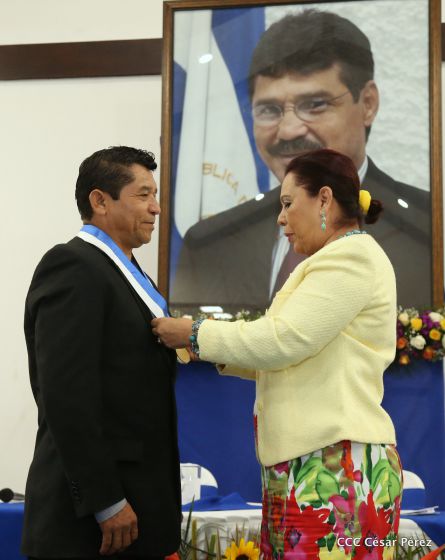 Alcaldía de Managua entrega orden Alexis Argüello a personalidades deportivas