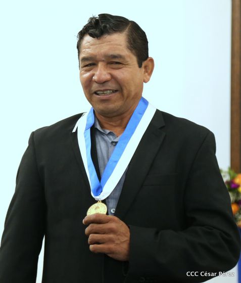 Alcaldía de Managua entrega orden Alexis Argüello a personalidades deportivas