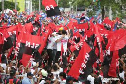 Daniel y Rosario celebran el 37 Aniversario del Repliegue Táctico a Masaya