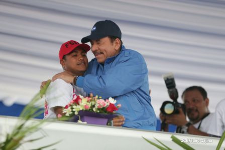 Daniel y Rosario celebran el 37 Aniversario del Repliegue Táctico a Masaya
