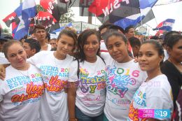 Nicaragua expresa su Amor a la Revolución en celebración del Repliegue