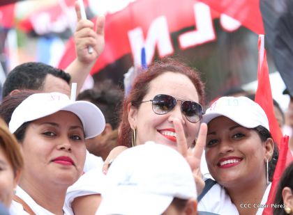 Presidente Daniel y Compañera Rosario en 37 Aniversario del Repliegue a Masaya