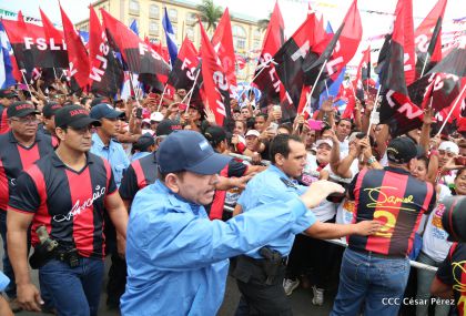 Presidente Daniel y Compañera Rosario en 37 Aniversario del Repliegue a Masaya