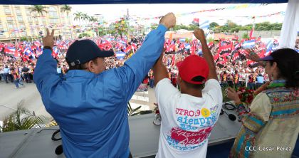 Presidente Daniel y Compañera Rosario en 37 Aniversario del Repliegue a Masaya