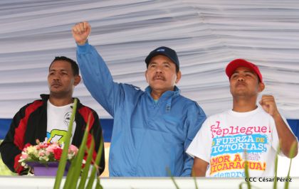 Presidente Daniel y Compañera Rosario en 37 Aniversario del Repliegue a Masaya