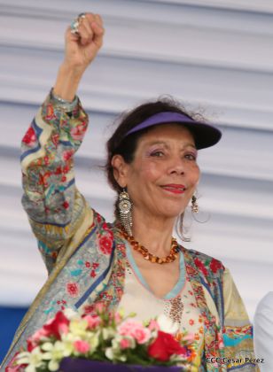 Presidente Daniel y Compañera Rosario en 37 Aniversario del Repliegue a Masaya