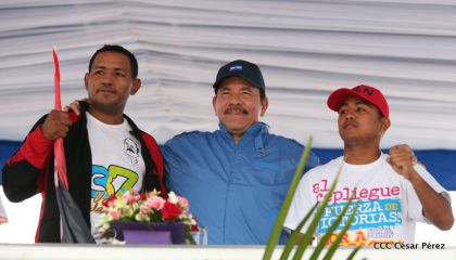 Presidente Daniel y Compañera Rosario en 37 Aniversario del Repliegue a Masaya