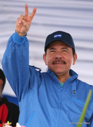 Presidente Daniel y Compañera Rosario en 37 Aniversario del Repliegue a Masaya