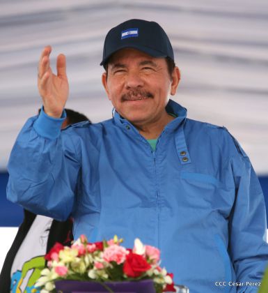 Presidente Daniel y Compañera Rosario en 37 Aniversario del Repliegue a Masaya