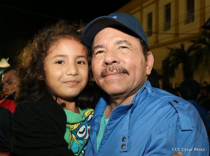 Presidente Daniel y Compañera Rosario en 37 Aniversario del Repliegue a Masaya