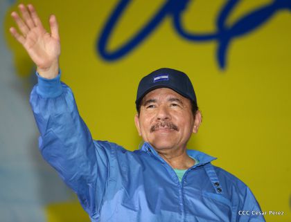 Presidente Daniel y Compañera Rosario en 37 Aniversario del Repliegue a Masaya