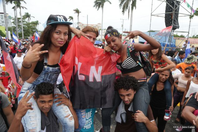 Presidente Daniel y Compañera Rosario en 37 Aniversario del Repliegue a Masaya