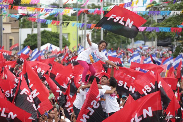Presidente Daniel y Compañera Rosario en 37 Aniversario del Repliegue a Masaya
