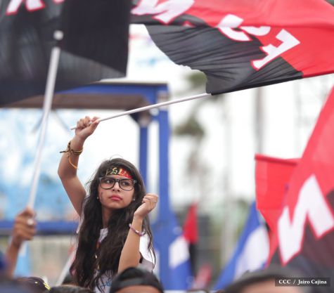 Presidente Daniel y Compañera Rosario en 37 Aniversario del Repliegue a Masaya