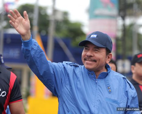 Presidente Daniel y Compañera Rosario en 37 Aniversario del Repliegue a Masaya