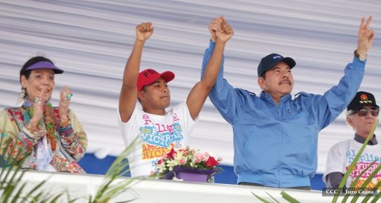 Presidente Daniel y Compañera Rosario en 37 Aniversario del Repliegue a Masaya