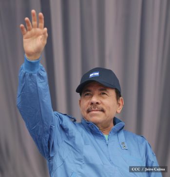 Presidente Daniel y Compañera Rosario en 37 Aniversario del Repliegue a Masaya