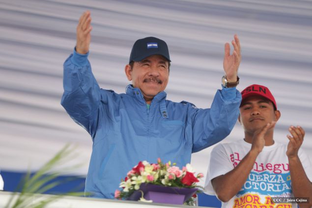 Presidente Daniel y Compañera Rosario en 37 Aniversario del Repliegue a Masaya