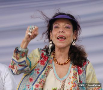 Presidente Daniel y Compañera Rosario en 37 Aniversario del Repliegue a Masaya