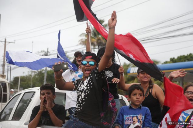 Presidente Daniel y Compañera Rosario en 37 Aniversario del Repliegue a Masaya