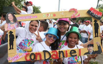 Juventud, Adelante con Daniel!