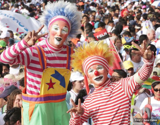 Juventud, Adelante con Daniel!