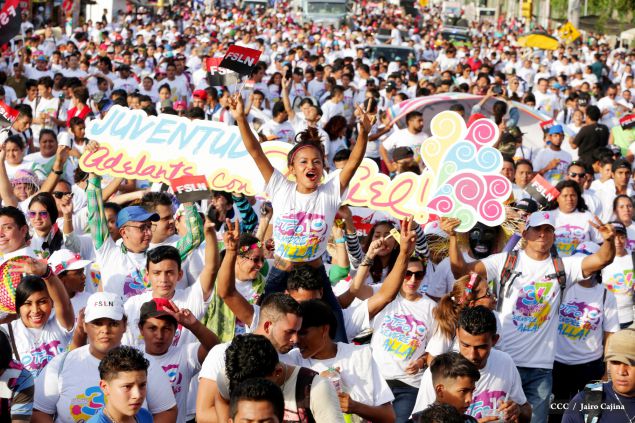 Juventud, Adelante con Daniel!