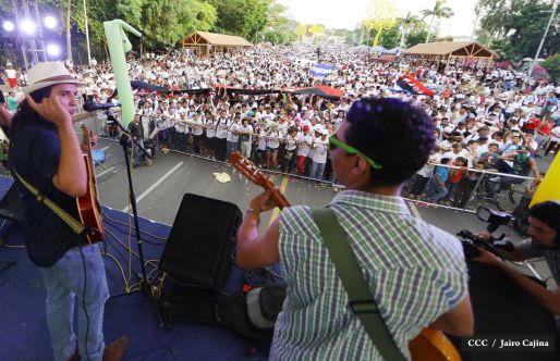 Juventud, Adelante con Daniel!
