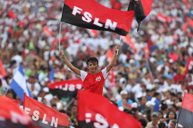 Daniel y Rosario celebran el 37 Aniversario de la Revolución Popular Sandinista