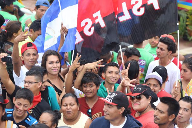 Daniel y Rosario celebran el 37 Aniversario de la Revolución Popular Sandinista
