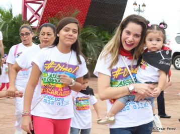 Daniel y Rosario celebran el 37 Aniversario de la Revolución Popular Sandinista