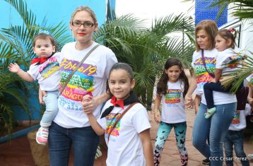 Daniel y Rosario celebran el 37 Aniversario de la Revolución Popular Sandinista