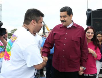 Daniel y Rosario celebran el 37 Aniversario de la Revolución Popular Sandinista